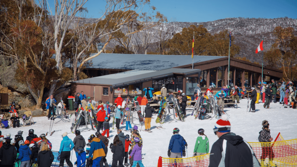 Thredbo es una ciudad turística que anualmente atrae a millares de esquiadores.